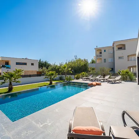 Suva Punta Elite Villa Vir